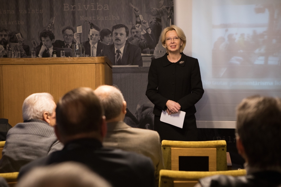 Ināra Mūrniece Tautas frontes muzejā uzsver Daugavas aizstāvēšanas kampaņas nozīmi arī mūsdienās