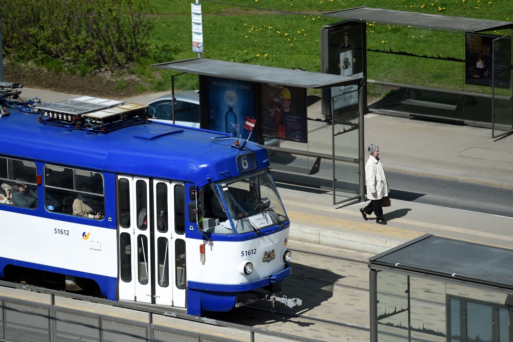 Rīgas sabiedriskajā transportā tiks atjaunoti braukšanas maksas atvieglojumi