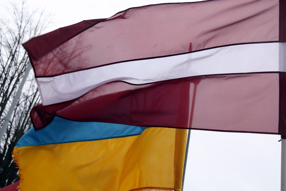Ārlietu ministrija aicina Latvijas valstspiederīgos tuvākajā laikā izceļot no Ukrainas