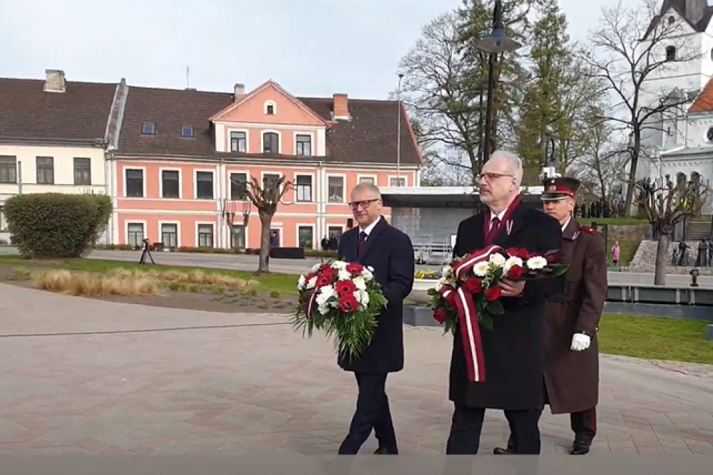 Valsts prezidenta uzruna Latvijas neatkarības atjaunošanas dienai veltītajā Nacionālo bruņoto spēku, NATO sabiedroto spēku un Iekšlietu ministrijas vienību militārajā parādē Saldū