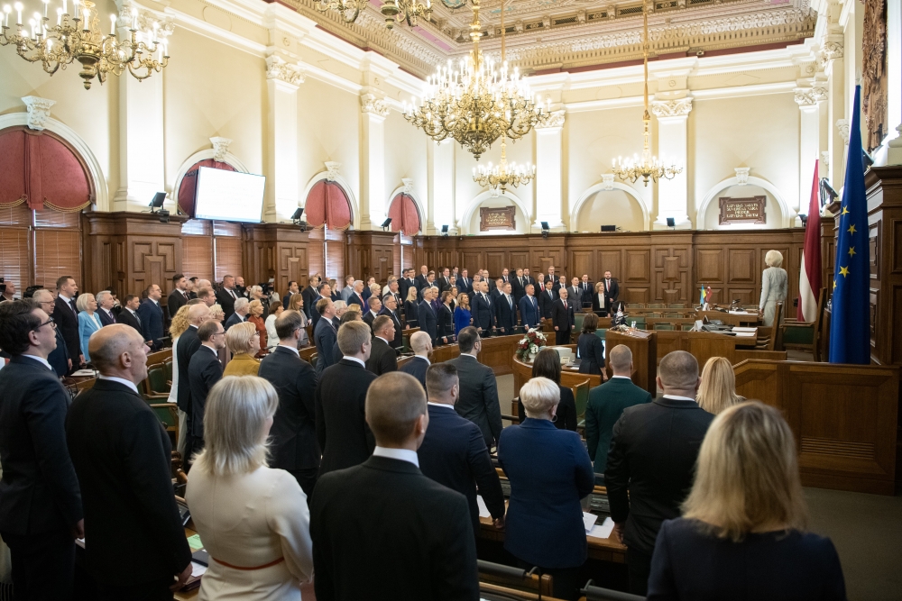 Apstiprinātas 14.Saeimas pilnvaras
