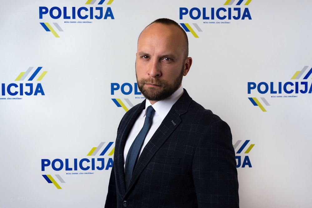 Valsts policija pārtrauc vērienīgas organizētas grupas un “naudas mūļu” tīkla darbību Latvijā