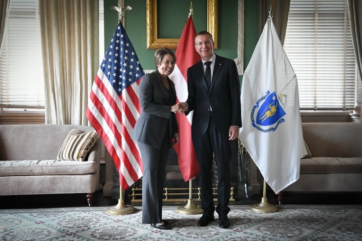 Valsts prezidents ar Masačūsetsas štata gubernatori pārrunā sadarbību ekonomisko saišu stiprināšanā