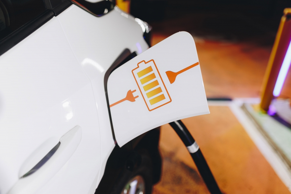 “Elektrum Drive” sadarbībā ar “Viada” būtiski uzlabo elektroauto uzlādes pieejamību