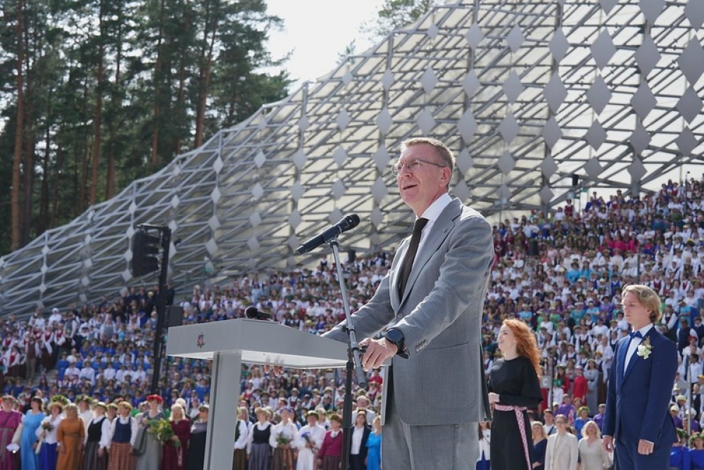 Valsts prezidenta Edgara Rinkēviča uzruna XIII Latvijas Skolu jaunatnes dziesmu un deju svētku noslēguma koncertā