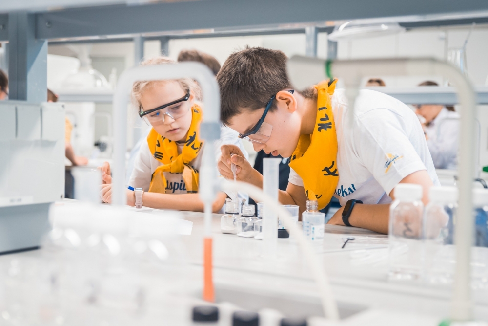 4.–5. klašu skolēnu komandas sacentīsies STEM olimpiādes–konkursa “Uzdrīksties! Domā! Radi!” finālā