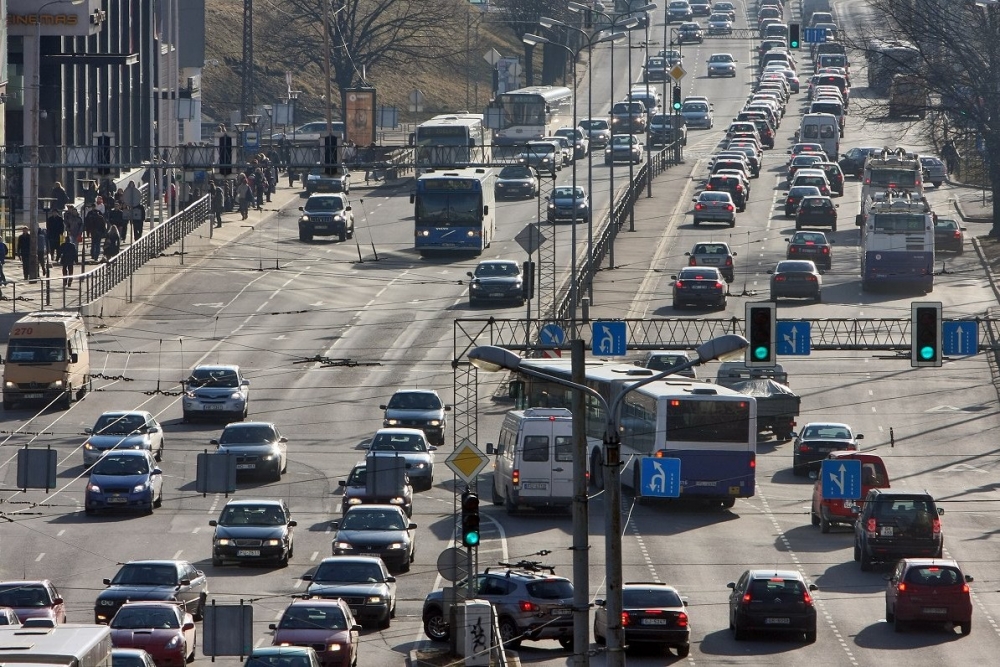 Pašvaldība aicina iepazīties ar satiksmes ierobežojumiem un izmaiņām sabiedriskā transporta kustībā “Rimi” Rīgas maratona laikā
