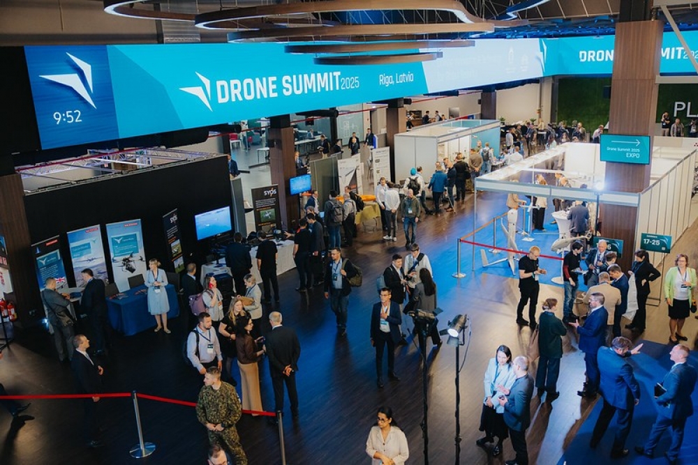Rīgā notiek pirmais “Drone Summit 2025” – globāls forums aizsardzības inovācijām, tehnoloģijām un atbalstam Ukrainai