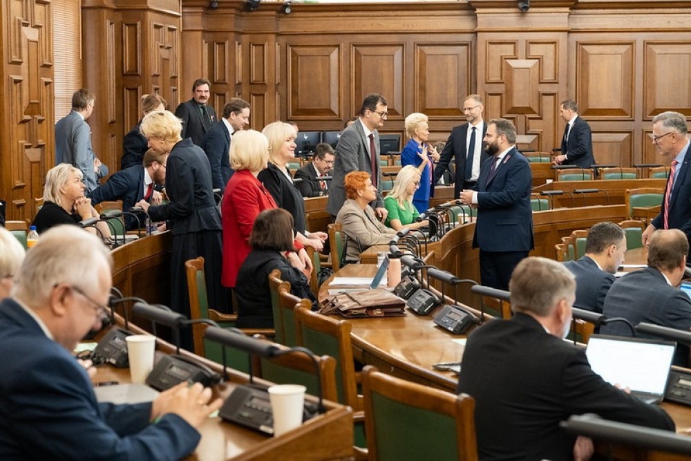  Saeima konceptuāli atbalsta 2026. gada valsts budžeta projektu