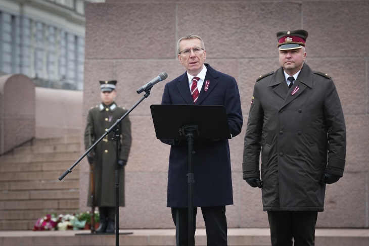 Valsts prezidenta Edgara Rinkēviča uzruna svinīgajā godasardzes maiņas ceremonijā pie Brīvības pieminekļa 2025. gada 11. novembrī