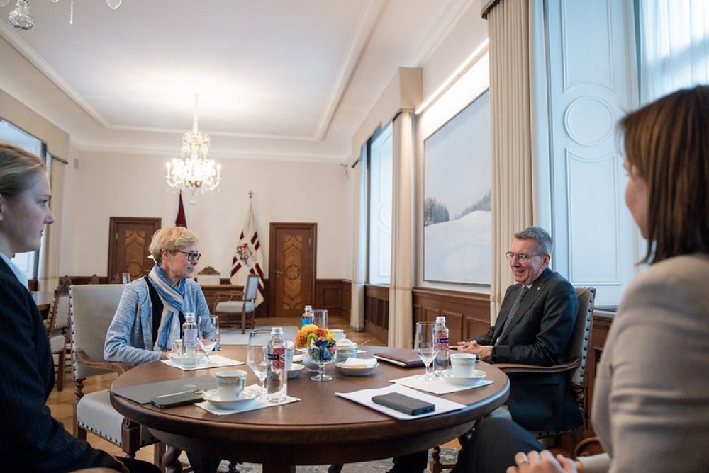 Valsts prezidents tiekas ar Mākslīgā intelekta centra direktori