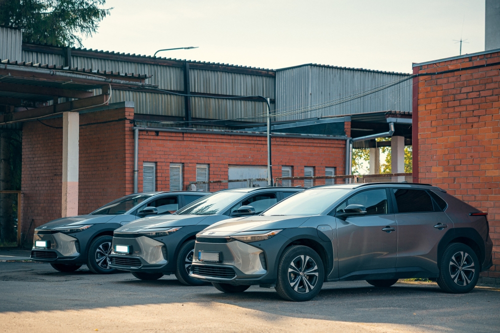 Nacionālie bruņotie spēki ievieš elektrisko transportu un uzlādes infrastruktūru