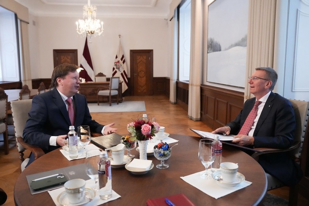 Edgars Rinkēvičs tiekas ar Valsts konkurētspējas komisijas priekšsēdētāju Arni Sauku