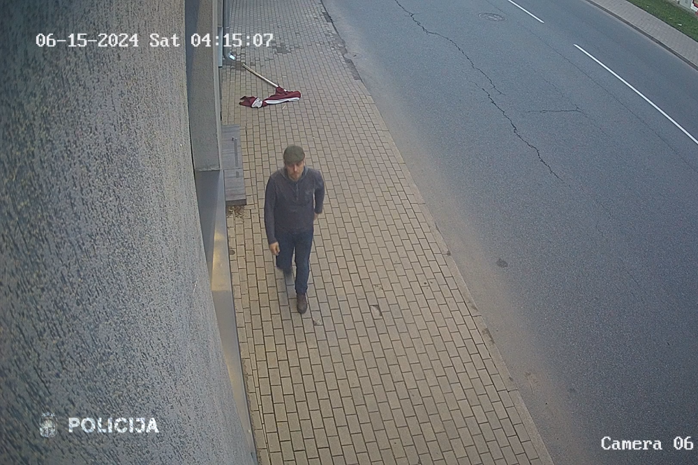 Valsts policija aicina atsaukties iedzīvotājus, kuri atpazīst attēlos redzamo vīrieti