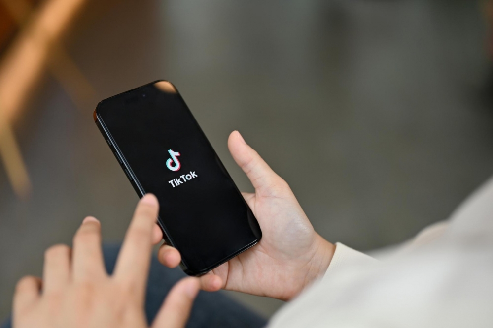Aizturēts un apcietināts “TikTok” satura veidotājs