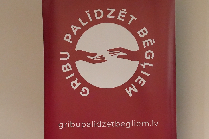 Biedrība “Gribu palīdzēt bēgļiem”: valdība vēlas sodīt pilsoniskās sabiedrības organizāciju par darbu cilvēktiesību jomā – bīstams precedents demokrātijai