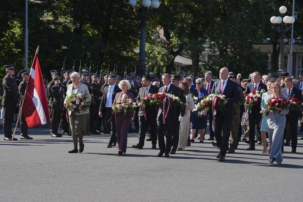 Valsts prezidenta dalība Latvijas neatkarības atjaunošanas <em>de facto</em> 35. gadadienas svinīgajos pasākumos