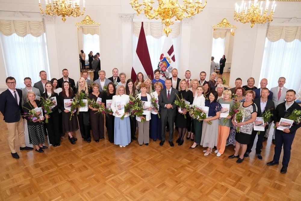 Valsts prezidents sveic “Latvijas Skolu kausa 2026” laureātus