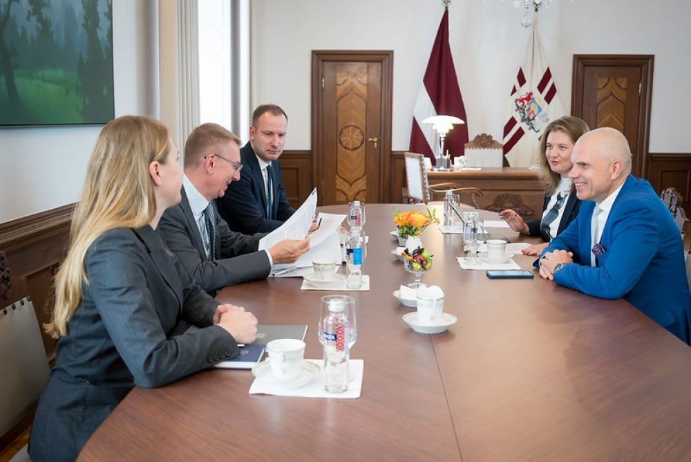 Valsts prezidents tiekas ar Latvijas Tirdzniecības un rūpniecības kameras pārstāvjiem