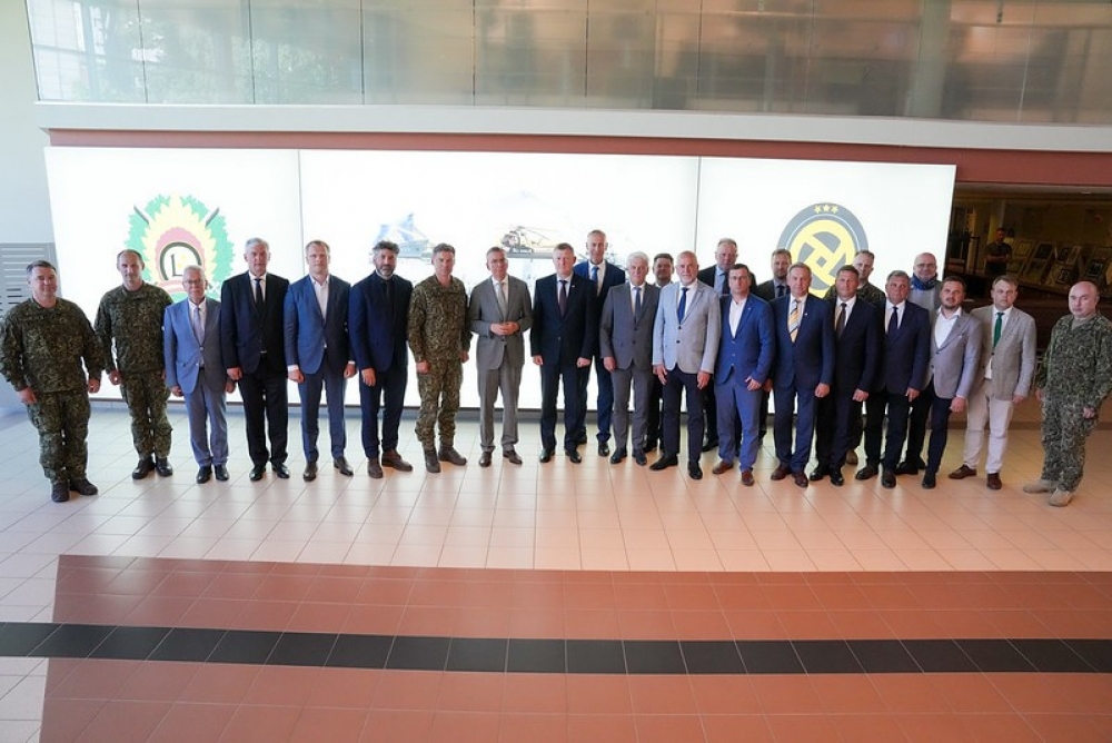 Valsts prezidents vada Militāro padomi un uzsver civilmilitārās sadarbības nozīmi gatavībā dažādiem apdraudējuma scenārijiem