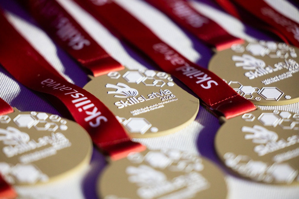 “SkillsLatvia 2026” noskaidroti Latvijas labākie jaunie profesionāļi – visvairāk medaļu Kurzemes profesionālās izglītības iestādēm
