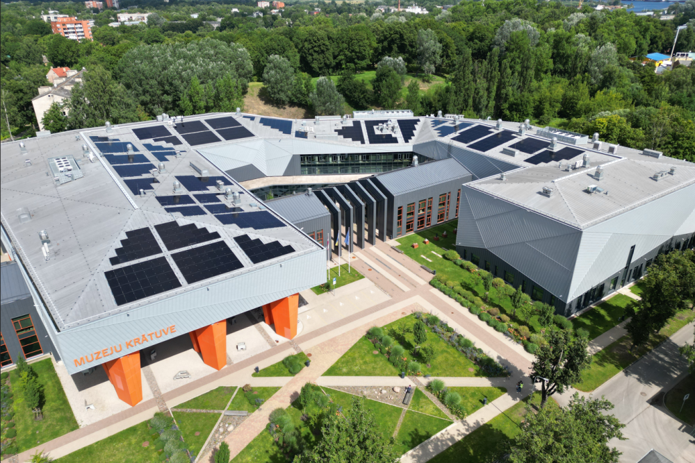 VNĪ pabeidz septiņu valsts ēku pāreju uz atjaunojamo enerģiju