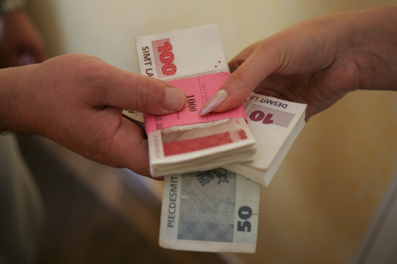 Vai ir vērts ielūkoties nākotnē? (I)