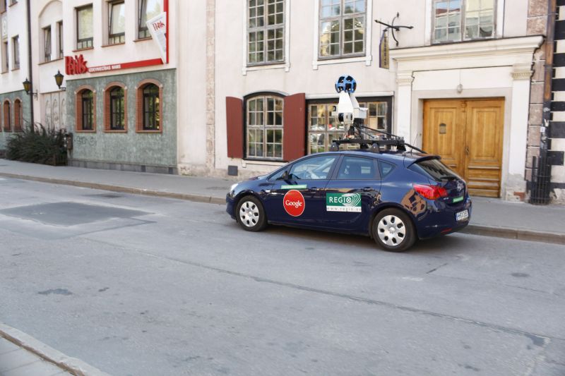 „Google Street View” turpina fotografēt Latvijas pilsētas