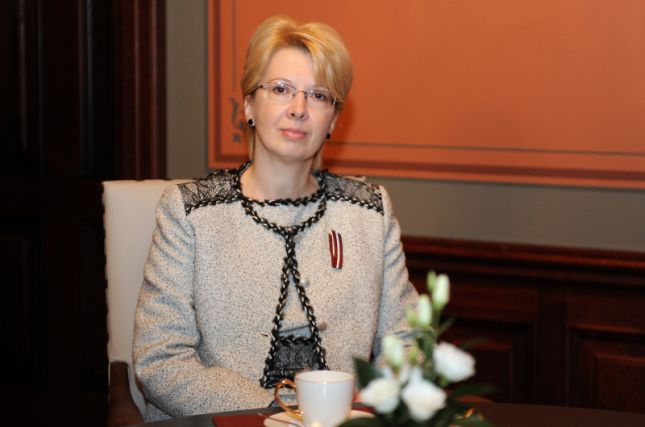 12.Saeimas priekšsēdētājas Ināras Mūrnieces runa Latvijas Republikas proklamēšanas 96. gadadienai veltītajā Saeimas svinīgajā sēdē 2014.gada 18.novembrī