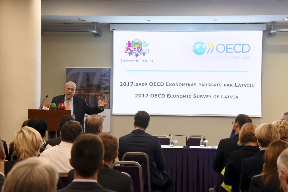 Latvija no OECD saņem labu “liecību”