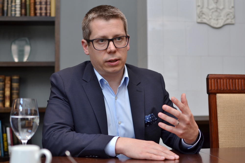 Aleksis Karlsons: Divreiz jāapdomā, vai Latvijā investēt ilgtermiņā