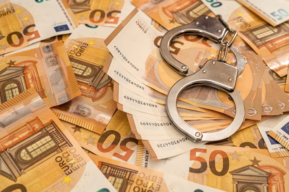 Ar jaunas aģentūras izveidi Eiropā pastiprinās cīņu pret netīro naudu