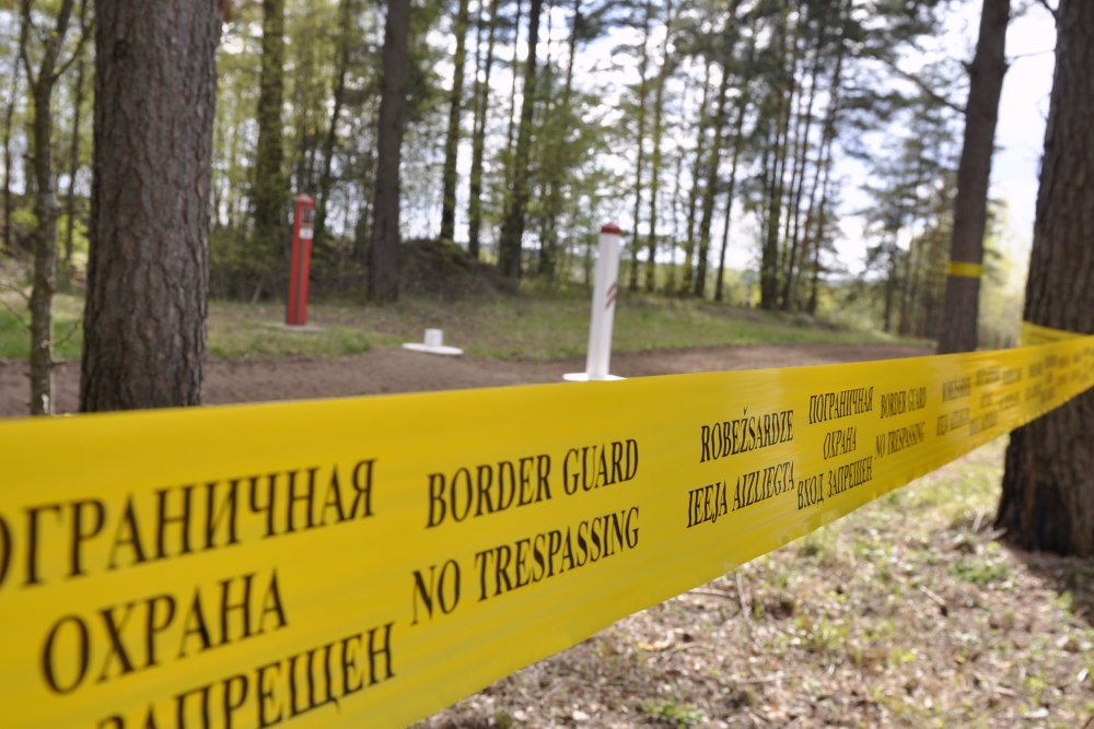Valsts robežsardze: Nelegālās migrācijas riski uz robežas ar Baltkrieviju ir augsti