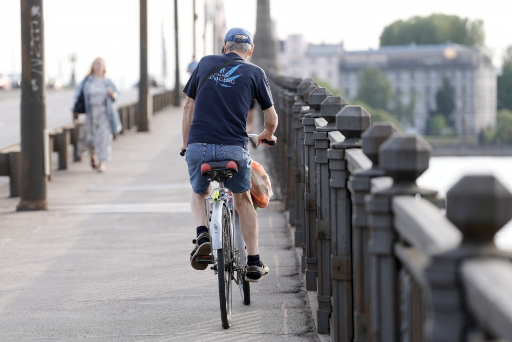 Atņemtas tiesības: vai drīkst pārvietoties ar velosipēdu vai elektroskrejriteni?