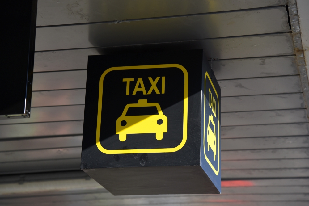 Vai pasažieru komercpārvadājumu tirgus jāatver arī privātā līzingā iegādātu auto turētājiem? Viedokļi dalās