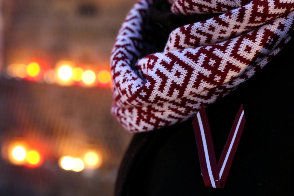 Varonība nemīt tikai vēstures lappusēs – tā ir dzīva, mainīga, vienojoša. Kas ir mūslaiku varoņi?