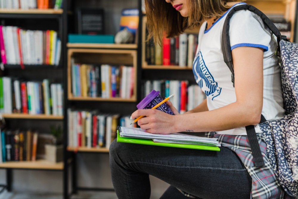 Augstskolām būs tiesības uzņemt jaunos studentus, pirms viņi pabeiguši vidusskolu