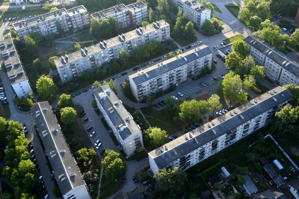 Grozījumi, lai dzīvokļu īpašnieku kopības var savā vārdā slēgt līgumus par atbalsta programmas aizdevumu māju atjaunošanai