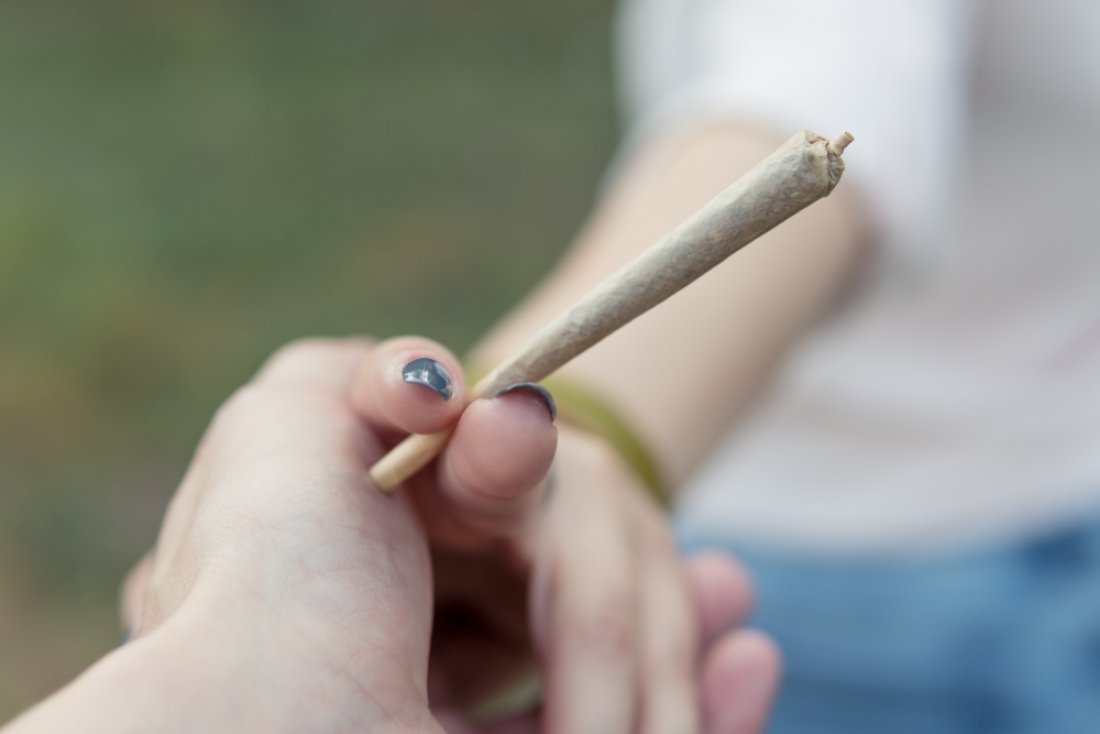 Likumdošanas jaunumi: rosina nepilngadīgos atbrīvot no kriminālatbildības par narkotisko vielu lietošanu