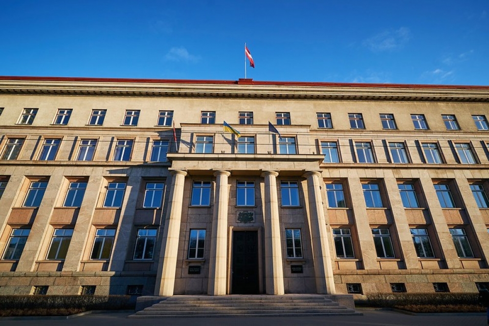 No viena konkursa līdz civildienesta reformai: kas patiesībā kaiš Latvijas civildienestam?