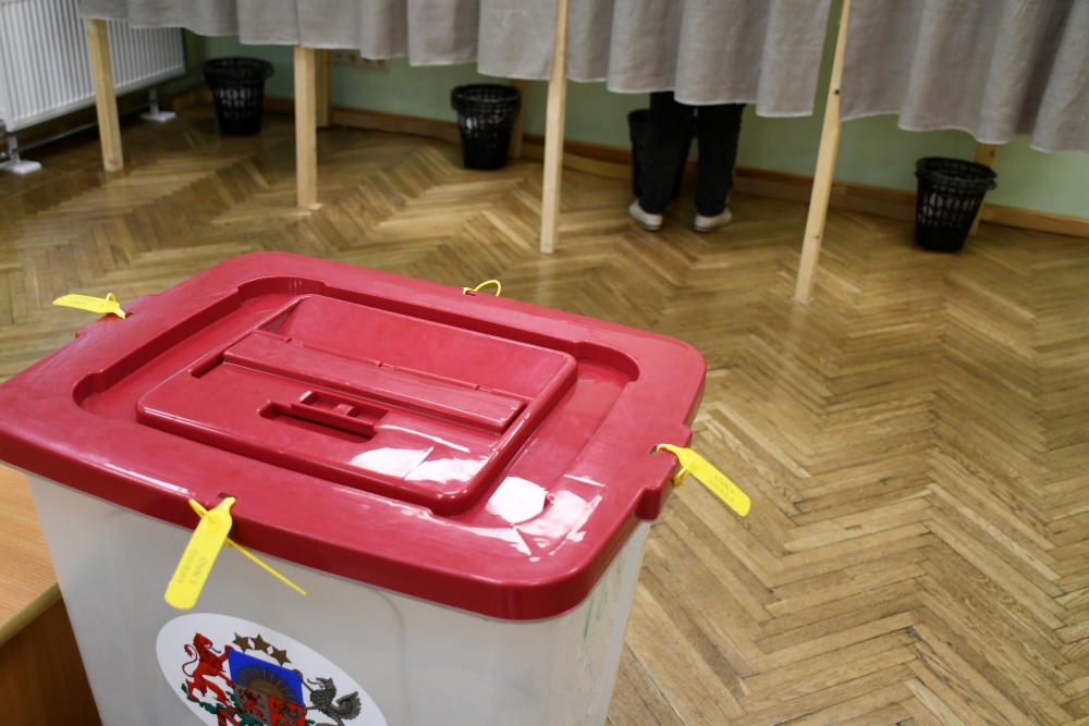 Apdraudējuma gadījumā Saeimas vēlēšanu dienā varēs lemt par balsošanas laika pagarināšanu