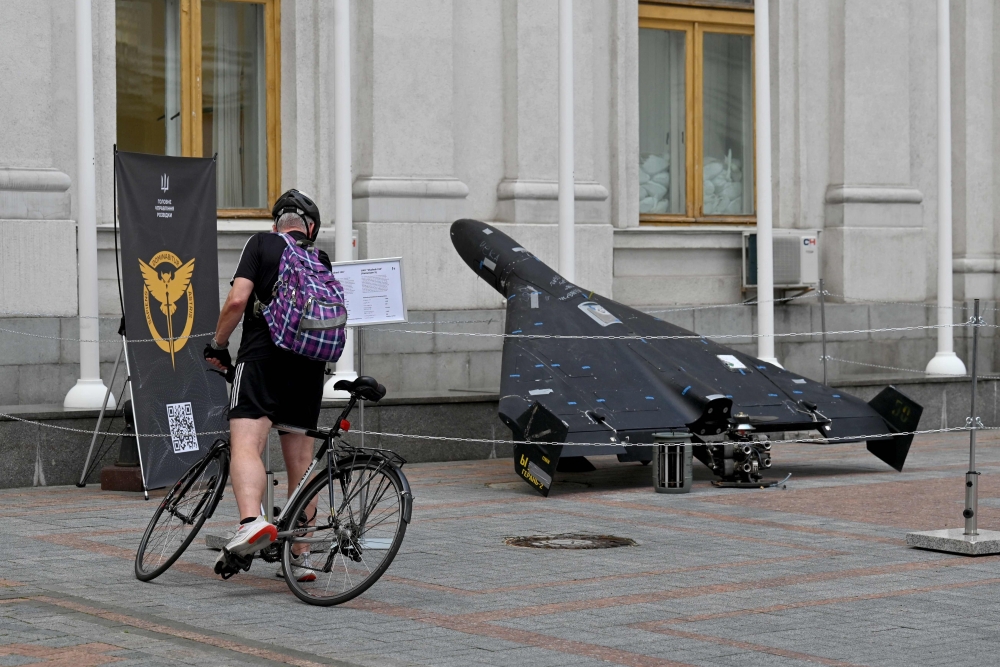 Likumā regulēs pasākumu norisi gaisa apdraudējuma gadījumos. Ieviesīs dronu nodarīto zaudējumu kompensācijas mehānismu 