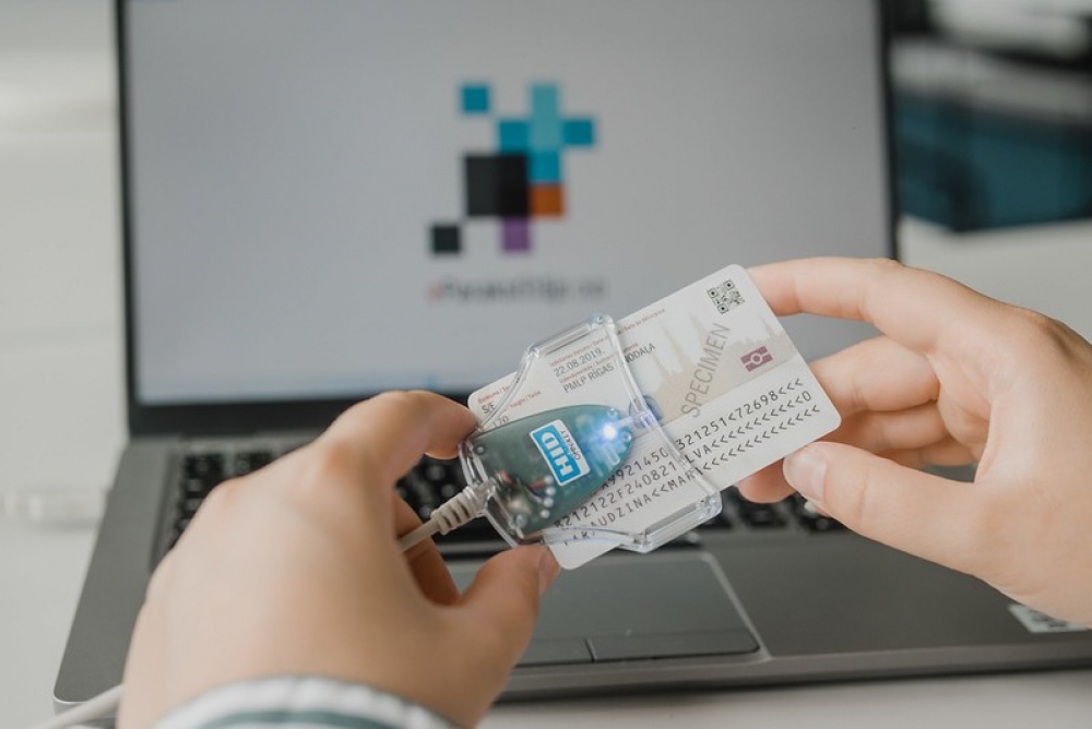 Vienojas par risinājumu, lai eID karšu lietotāji nezaudētu kvalificēto e-parakstu