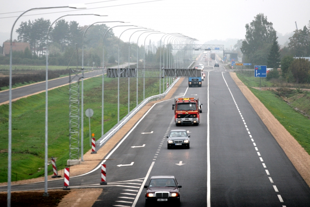 No 1. marta paplašināts maksas ceļu tīkls un stājas spēkā vinješu likmju izmaiņas kravas transportam virs 3,5 tonnām